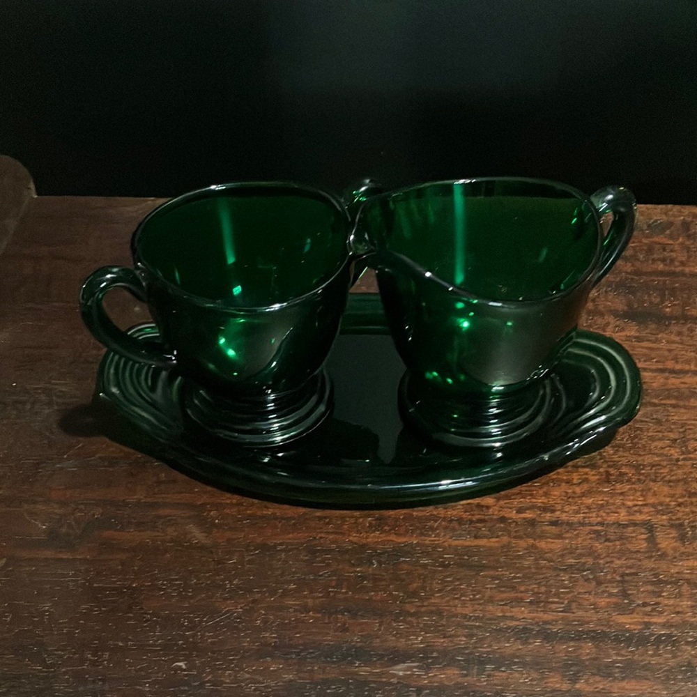Vintage Emerald Green Viking Glass Sugar & Creamer with Tray #959